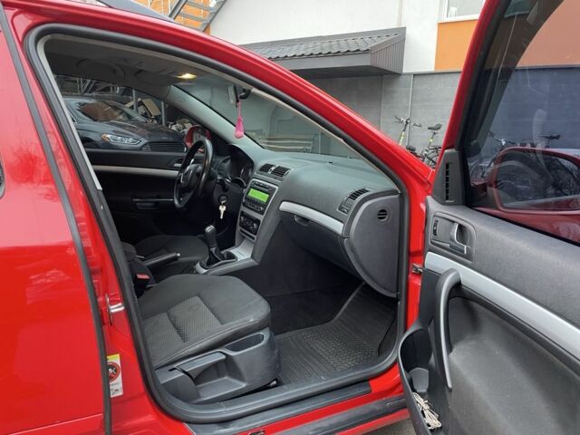 Красный Шкода Октавия, объемом двигателя 1.6 л и пробегом 363 тыс. км за 6300 $, фото 15 на Automoto.ua