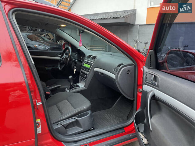 Красный Шкода Октавия, объемом двигателя 1.6 л и пробегом 363 тыс. км за 6300 $, фото 15 на Automoto.ua