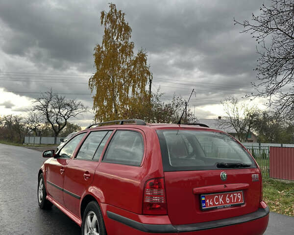 Шкода Октавия 2009 в Рожнятове на Automoto.ua Красный Шкода Октавия, объемом двигателя 1.6 л и пробегом 216 тыс. км за 5299 $, фото 5 на Automoto.ua