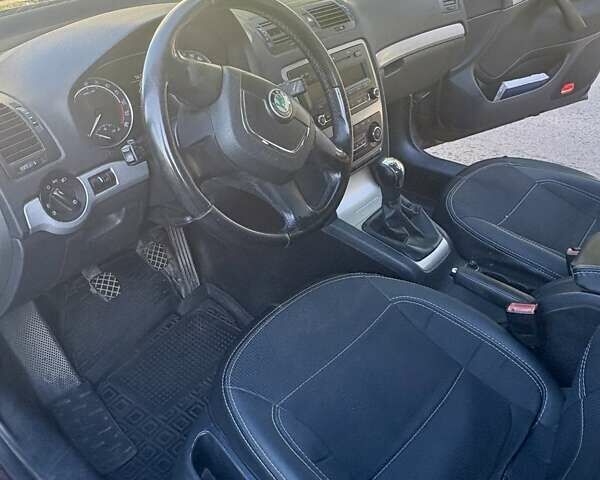 Красный Шкода Октавия, объемом двигателя 1.39 л и пробегом 278 тыс. км за 6500 $, фото 9 на Automoto.ua