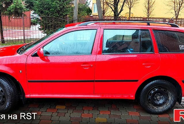 Красный Шкода Октавия, объемом двигателя 1.6 л и пробегом 320 тыс. км за 5100 $, фото 5 на Automoto.ua