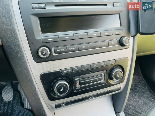 Червоний Шкода Октавія, об'ємом двигуна 1.8 л та пробігом 226 тис. км за 6500 $, фото 10 на Automoto.ua