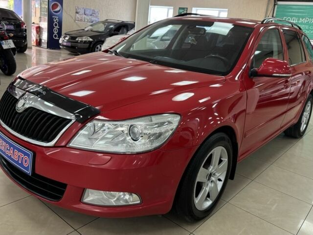 Красный Шкода Октавия, объемом двигателя 1.4 л и пробегом 230 тыс. км за 7900 $, фото 2 на Automoto.ua