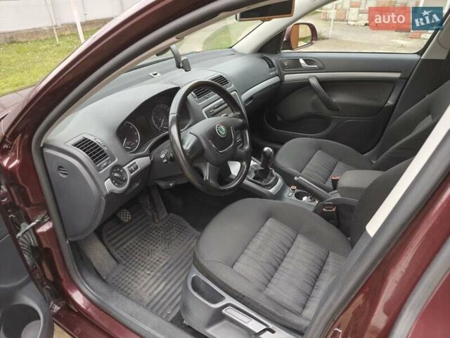 Червоний Шкода Октавія, об'ємом двигуна 1.39 л та пробігом 246 тис. км за 7300 $, фото 12 на Automoto.ua