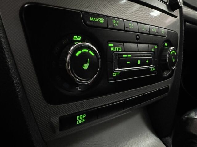 Красный Шкода Октавия, объемом двигателя 1.4 л и пробегом 230 тыс. км за 7900 $, фото 15 на Automoto.ua