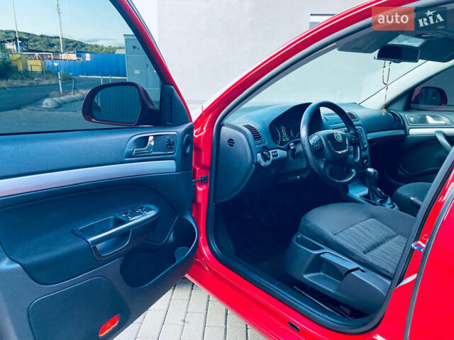 Красный Шкода Октавия, объемом двигателя 1.4 л и пробегом 273 тыс. км за 6850 $, фото 28 на Automoto.ua