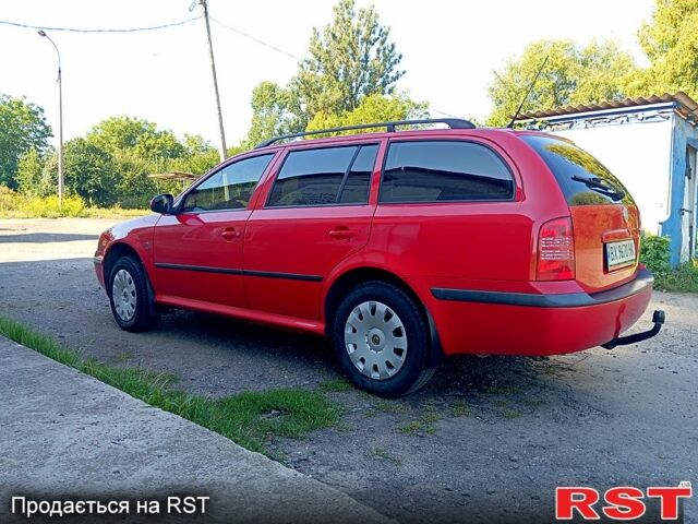 Красный Шкода Октавия, объемом двигателя 1.6 л и пробегом 156 тыс. км за 6300 $, фото 3 на Automoto.ua