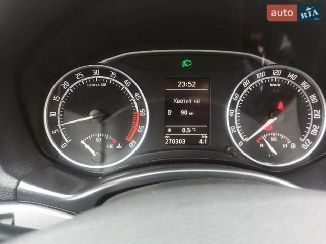 Красный Шкода Октавия, объемом двигателя 1.39 л и пробегом 279 тыс. км за 5390 $, фото 22 на Automoto.ua