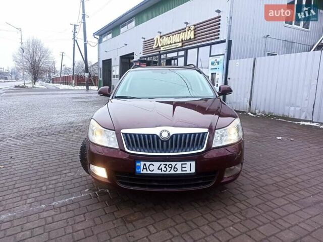 Красный Шкода Октавия, объемом двигателя 1.39 л и пробегом 279 тыс. км за 5390 $, фото 4 на Automoto.ua