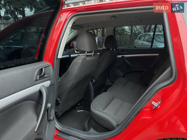 Красный Шкода Октавия, объемом двигателя 1.6 л и пробегом 363 тыс. км за 6300 $, фото 11 на Automoto.ua