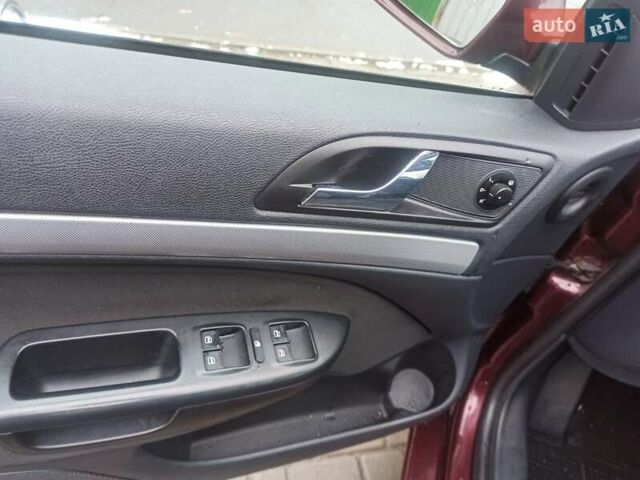 Красный Шкода Октавия, объемом двигателя 1.39 л и пробегом 279 тыс. км за 5390 $, фото 21 на Automoto.ua