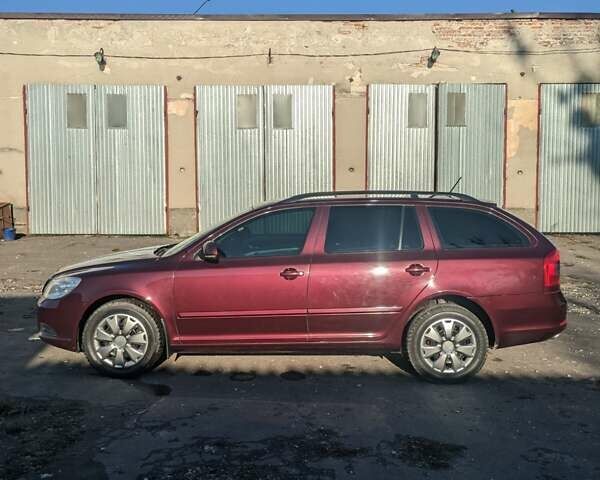 Красный Шкода Октавия, объемом двигателя 1.6 л и пробегом 280 тыс. км за 7600 $, фото 7 на Automoto.ua