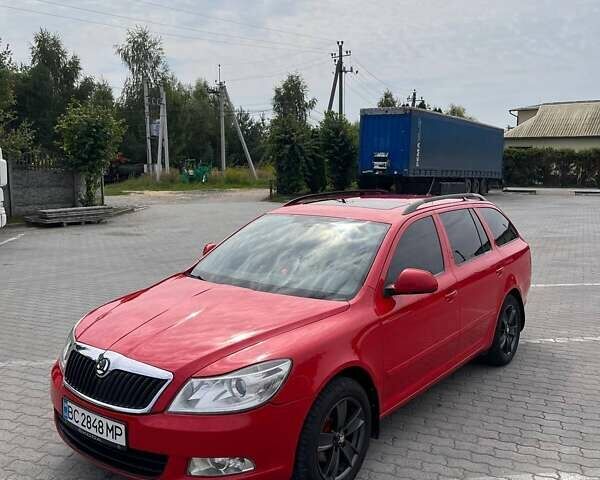 Красный Шкода Октавия, объемом двигателя 1.6 л и пробегом 303 тыс. км за 7999 $, фото 2 на Automoto.ua