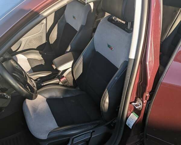 Красный Шкода Октавия, объемом двигателя 1.6 л и пробегом 280 тыс. км за 7600 $, фото 8 на Automoto.ua