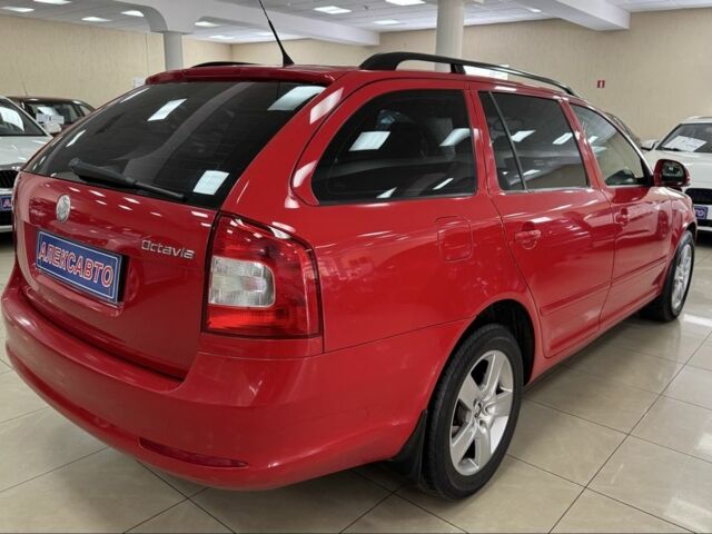 Красный Шкода Октавия, объемом двигателя 1.4 л и пробегом 230 тыс. км за 7900 $, фото 6 на Automoto.ua