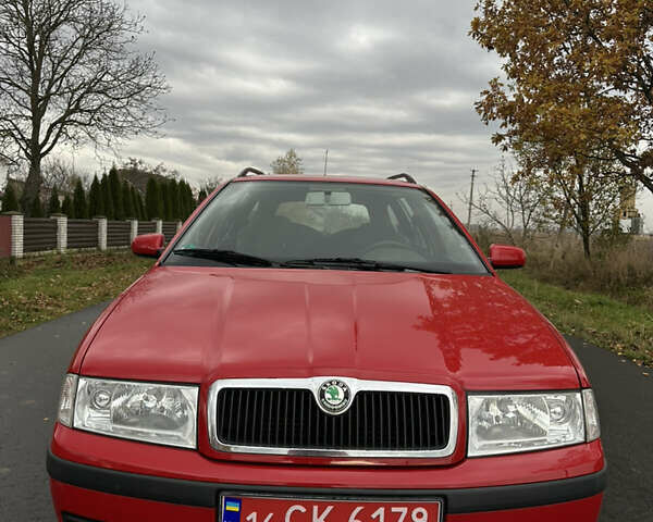 Шкода Октавия 2009 в Рожнятове на Automoto.ua Красный Шкода Октавия, объемом двигателя 1.6 л и пробегом 216 тыс. км за 5299 $, фото 2 на Automoto.ua