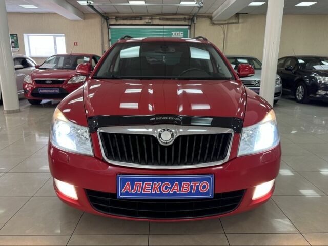 Красный Шкода Октавия, объемом двигателя 1.4 л и пробегом 230 тыс. км за 7900 $, фото 1 на Automoto.ua