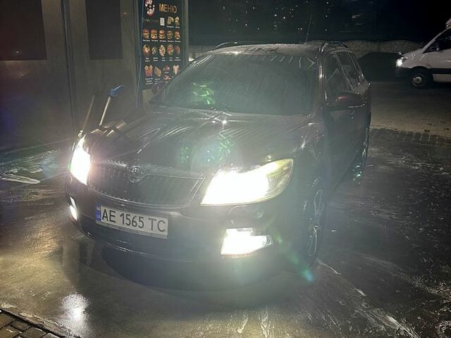 Красный Шкода Октавия, объемом двигателя 2 л и пробегом 259 тыс. км за 9700 $, фото 9 на Automoto.ua