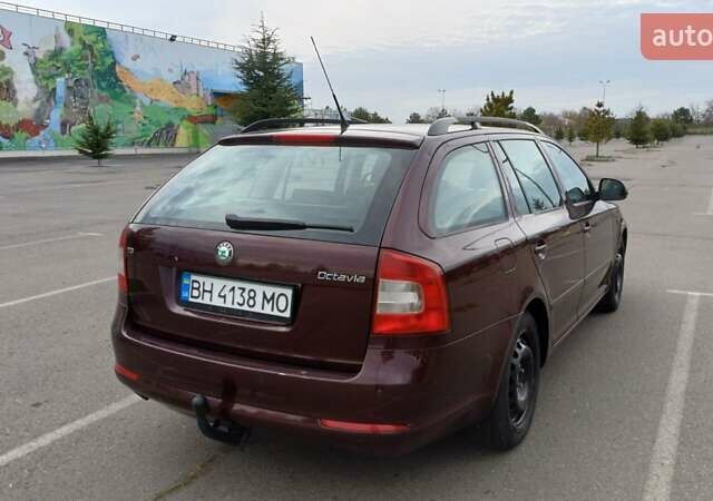 Червоний Шкода Октавія, об'ємом двигуна 1.6 л та пробігом 270 тис. км за 8000 $, фото 5 на Automoto.ua
