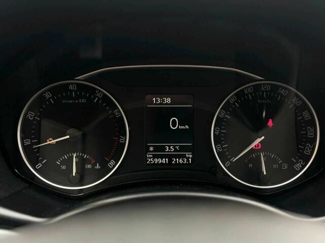 Красный Шкода Октавия, объемом двигателя 1.8 л и пробегом 268 тыс. км за 7800 $, фото 14 на Automoto.ua