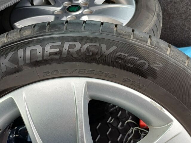 Червоний Шкода Октавія, об'ємом двигуна 1.6 л та пробігом 270 тис. км за 8000 $, фото 22 на Automoto.ua