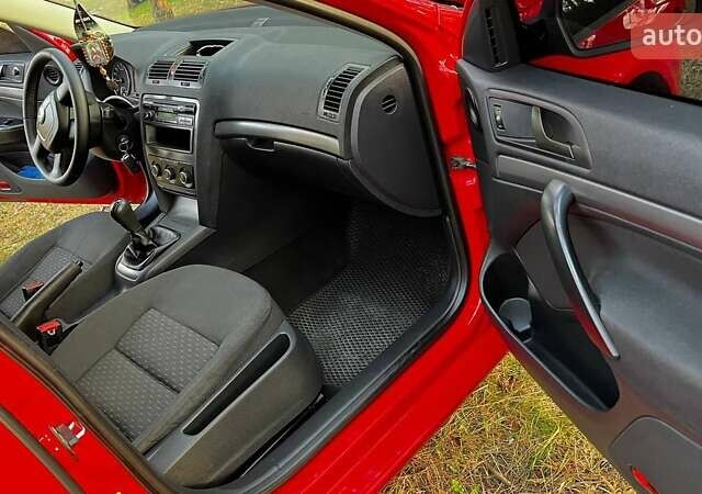 Красный Шкода Октавия, объемом двигателя 1.9 л и пробегом 267 тыс. км за 8299 $, фото 7 на Automoto.ua