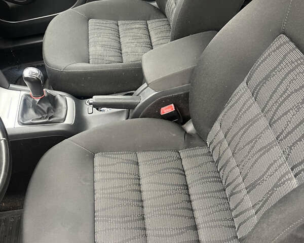 Красный Шкода Октавия, объемом двигателя 1.8 л и пробегом 181 тыс. км за 6150 $, фото 11 на Automoto.ua