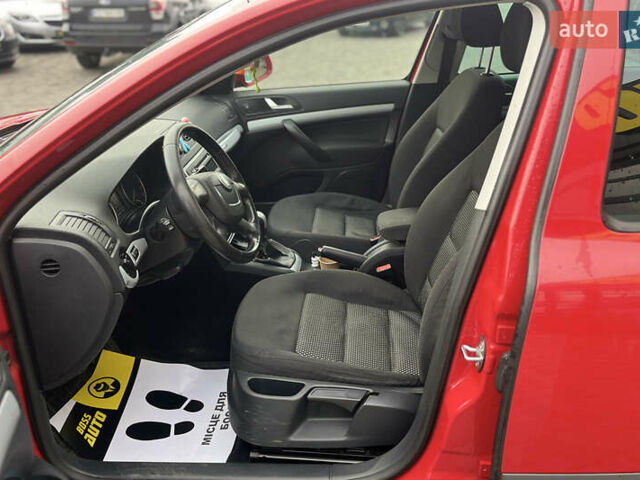 Червоний Шкода Октавія, об'ємом двигуна 1.8 л та пробігом 268 тис. км за 7800 $, фото 9 на Automoto.ua