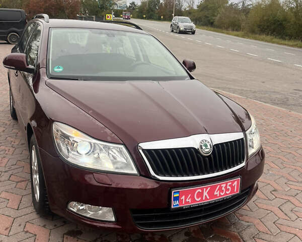 Красный Шкода Октавия, объемом двигателя 1.8 л и пробегом 181 тыс. км за 6150 $, фото 6 на Automoto.ua