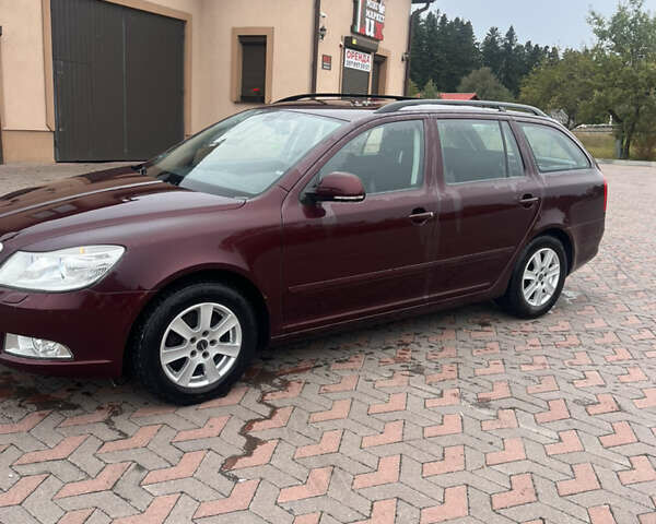 Красный Шкода Октавия, объемом двигателя 1.8 л и пробегом 181 тыс. км за 6150 $, фото 4 на Automoto.ua