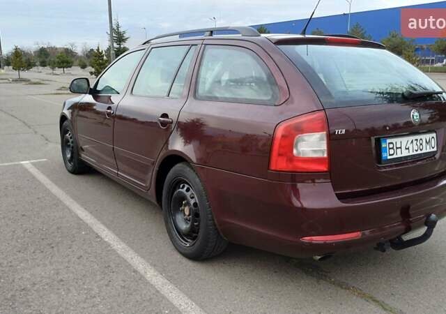 Червоний Шкода Октавія, об'ємом двигуна 1.6 л та пробігом 270 тис. км за 8000 $, фото 4 на Automoto.ua