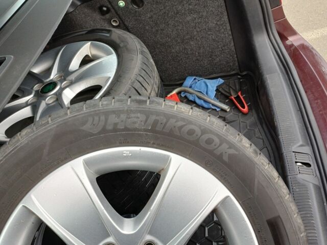 Червоний Шкода Октавія, об'ємом двигуна 1.6 л та пробігом 270 тис. км за 8000 $, фото 8 на Automoto.ua