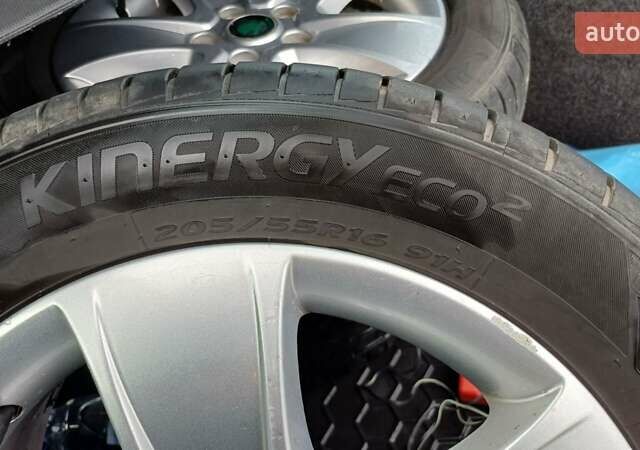 Червоний Шкода Октавія, об'ємом двигуна 1.6 л та пробігом 270 тис. км за 8000 $, фото 10 на Automoto.ua