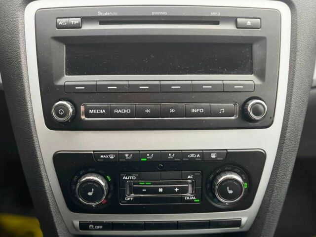 Красный Шкода Октавия, объемом двигателя 1.8 л и пробегом 268 тыс. км за 7800 $, фото 15 на Automoto.ua