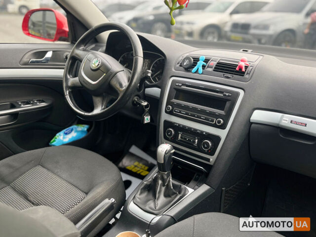 Червоний Шкода Октавія, об'ємом двигуна 1.8 л та пробігом 260 тис. км за 8000 $, фото 18 на Automoto.ua