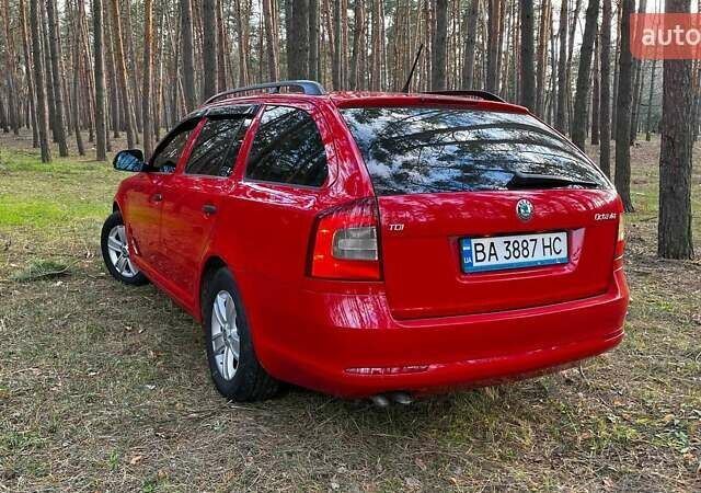 Красный Шкода Октавия, объемом двигателя 1.9 л и пробегом 267 тыс. км за 8299 $, фото 8 на Automoto.ua