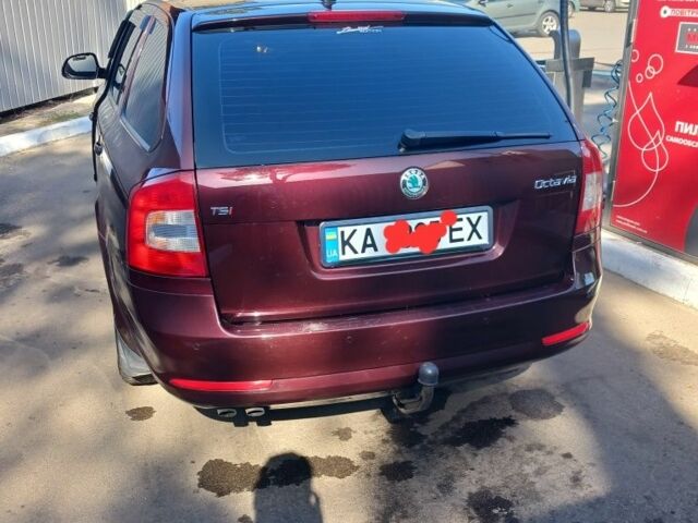 Красный Шкода Октавия, объемом двигателя 0 л и пробегом 200 тыс. км за 8250 $, фото 1 на Automoto.ua