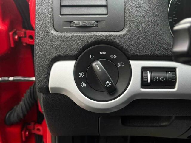 Красный Шкода Октавия, объемом двигателя 1.8 л и пробегом 268 тыс. км за 7800 $, фото 10 на Automoto.ua