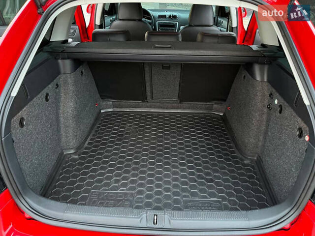 Красный Шкода Октавия, объемом двигателя 1.97 л и пробегом 290 тыс. км за 8900 $, фото 23 на Automoto.ua