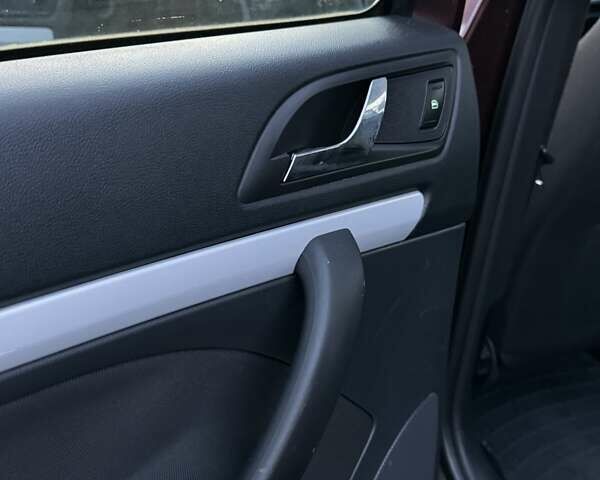 Красный Шкода Октавия, объемом двигателя 1.8 л и пробегом 219 тыс. км за 6500 $, фото 23 на Automoto.ua