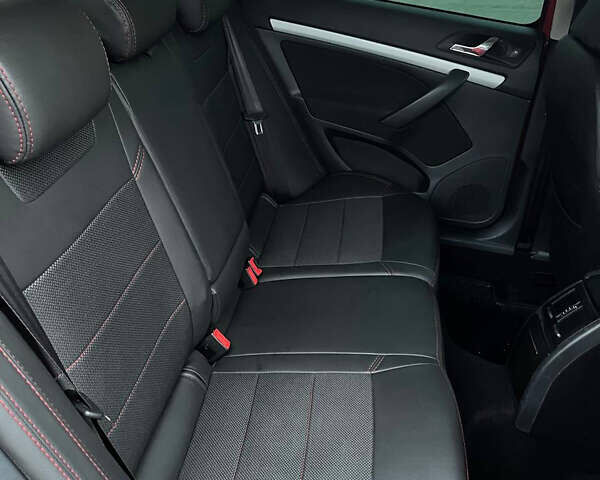 Красный Шкода Октавия, объемом двигателя 1.97 л и пробегом 290 тыс. км за 8900 $, фото 16 на Automoto.ua