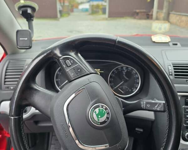 Шкода Октавия 2011 в Малине на Automoto.ua Красный Шкода Октавия, объемом двигателя 1.6 л и пробегом 182 тыс. км за 9000 $, фото 12 на Automoto.ua