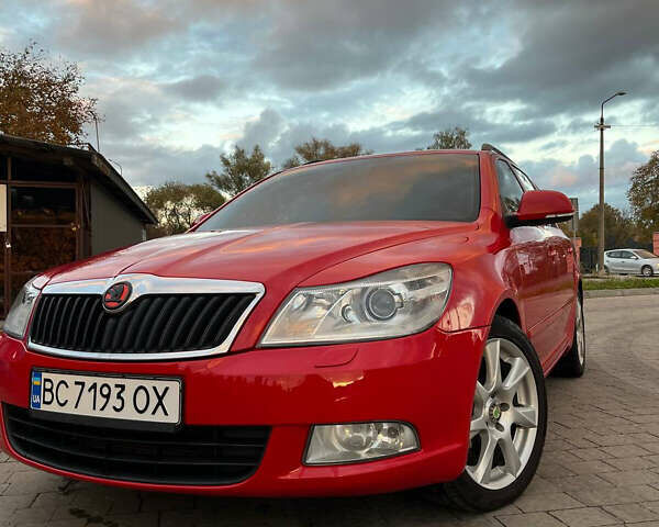Красный Шкода Октавия, объемом двигателя 1.97 л и пробегом 290 тыс. км за 8900 $, фото 1 на Automoto.ua