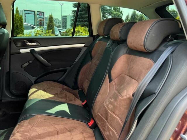 Шкода Октавія 2011 у Львові на Automoto.ua Червоний Шкода Октавія, об'ємом двигуна 1.6 л та пробігом 249 тис. км за 6999 $, фото 8 на Automoto.ua