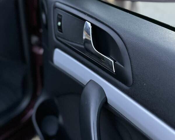 Красный Шкода Октавия, объемом двигателя 1.8 л и пробегом 219 тыс. км за 6500 $, фото 25 на Automoto.ua