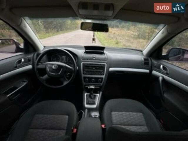 Красный Шкода Октавия, объемом двигателя 1.6 л и пробегом 317 тыс. км за 8700 $, фото 10 на Automoto.ua