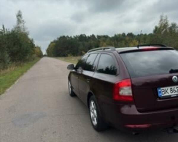 Красный Шкода Октавия, объемом двигателя 1.6 л и пробегом 317 тыс. км за 8700 $, фото 2 на Automoto.ua