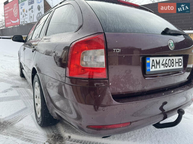 Красный Шкода Октавия, объемом двигателя 1.6 л и пробегом 272 тыс. км за 6500 $, фото 6 на Automoto.ua