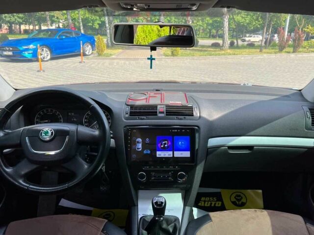 Шкода Октавія 2011 у Львові на Automoto.ua Червоний Шкода Октавія, об'ємом двигуна 1.6 л та пробігом 249 тис. км за 6999 $, фото 9 на Automoto.ua