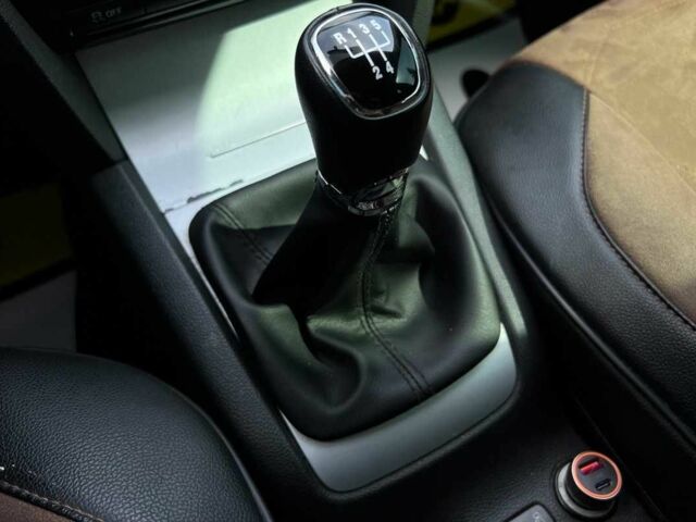 Шкода Октавія 2011 у Львові на Automoto.ua Червоний Шкода Октавія, об'ємом двигуна 1.6 л та пробігом 249 тис. км за 6999 $, фото 12 на Automoto.ua